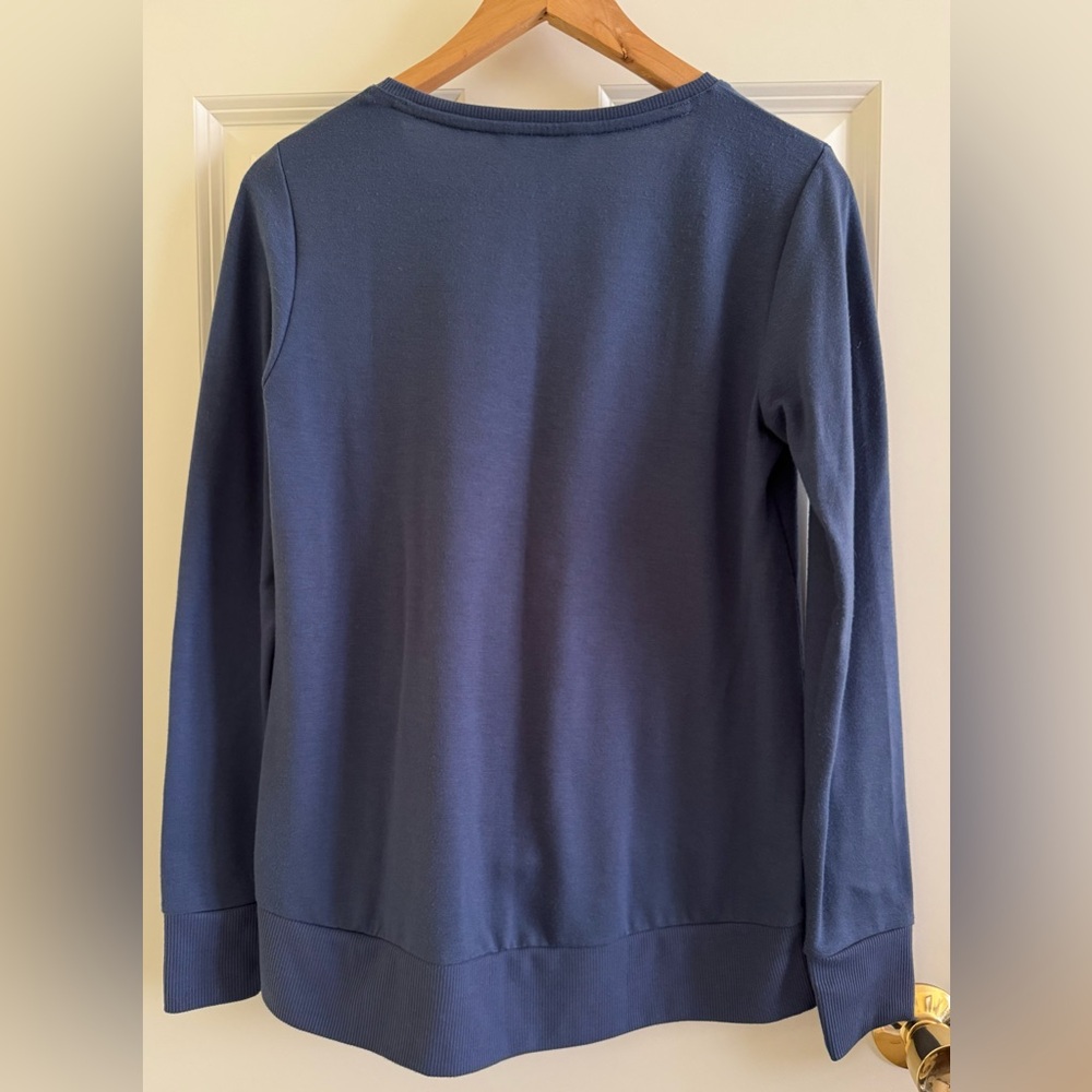 Simply Vera Vera Wang Women's Blue V-Neck Sweatshirt - Picture 2 of 4
